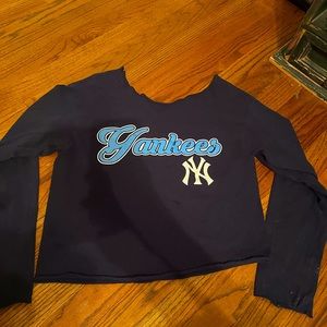 Yankees off-the-shoulder long sleeve top